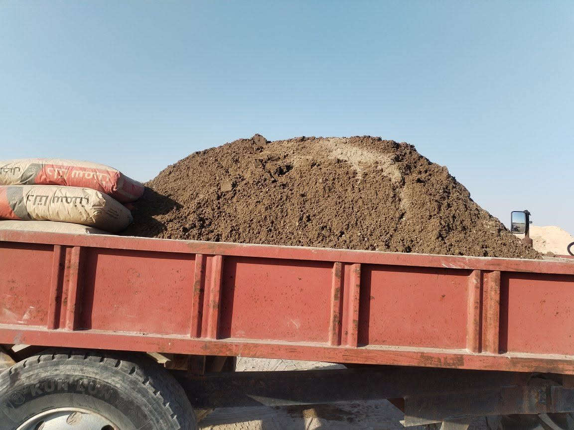 عل بركت الله 
رمل بناء حملنه كدام عينك اذ مو فول ما نحمل 
اسمنت دلتا شرط القوة
***********

