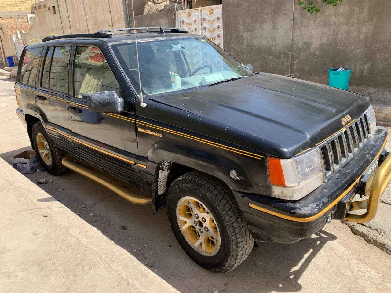 السعر 30 وبيها مجال مكاني ذي قار قضاء الدوايه 

السلام عليكم جيب شيروكي 1993 سياره خير من الله مكينه

 ثنين ونص سياره مكينتها تخبل لا صوت ولا دخان كشرتها تخبل

 تخم تاير جديد سياره شغل واطلع ما تعاني من ايشي وغرفتها همين حلوه 

***********  رقمي
