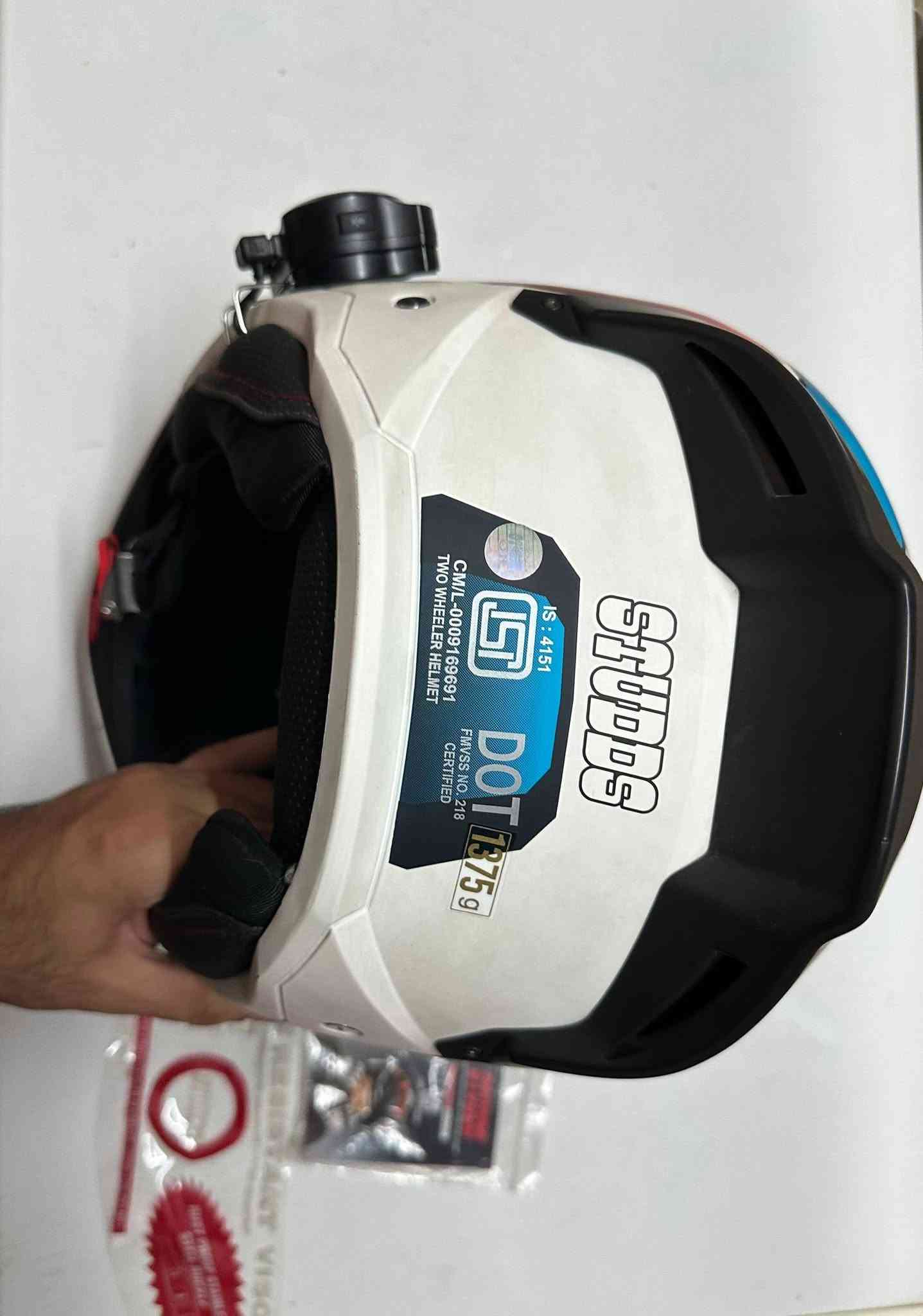 السلام عليكم
غراض دراجه استعمال اقل من اسبوعيين
الخوذه اصليه XL وتلبس 2XL + السماعه Y80 ب 65 الف
صندوق دلفري كامله غراضه ب35 الف
ستاند اصلي مع واقيه شمس ب10 الف
شاحنه اصليه USB + ليدات ابيض اصفر اصلي ب10
عنواني شهداء السيديه
لا يوجد توصيل ***********
