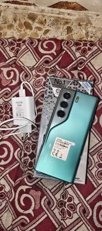للبيع جهاز تكنو كومون 40 pro5G العشوائية  12+12   24 استعمال اسبوع  جه...