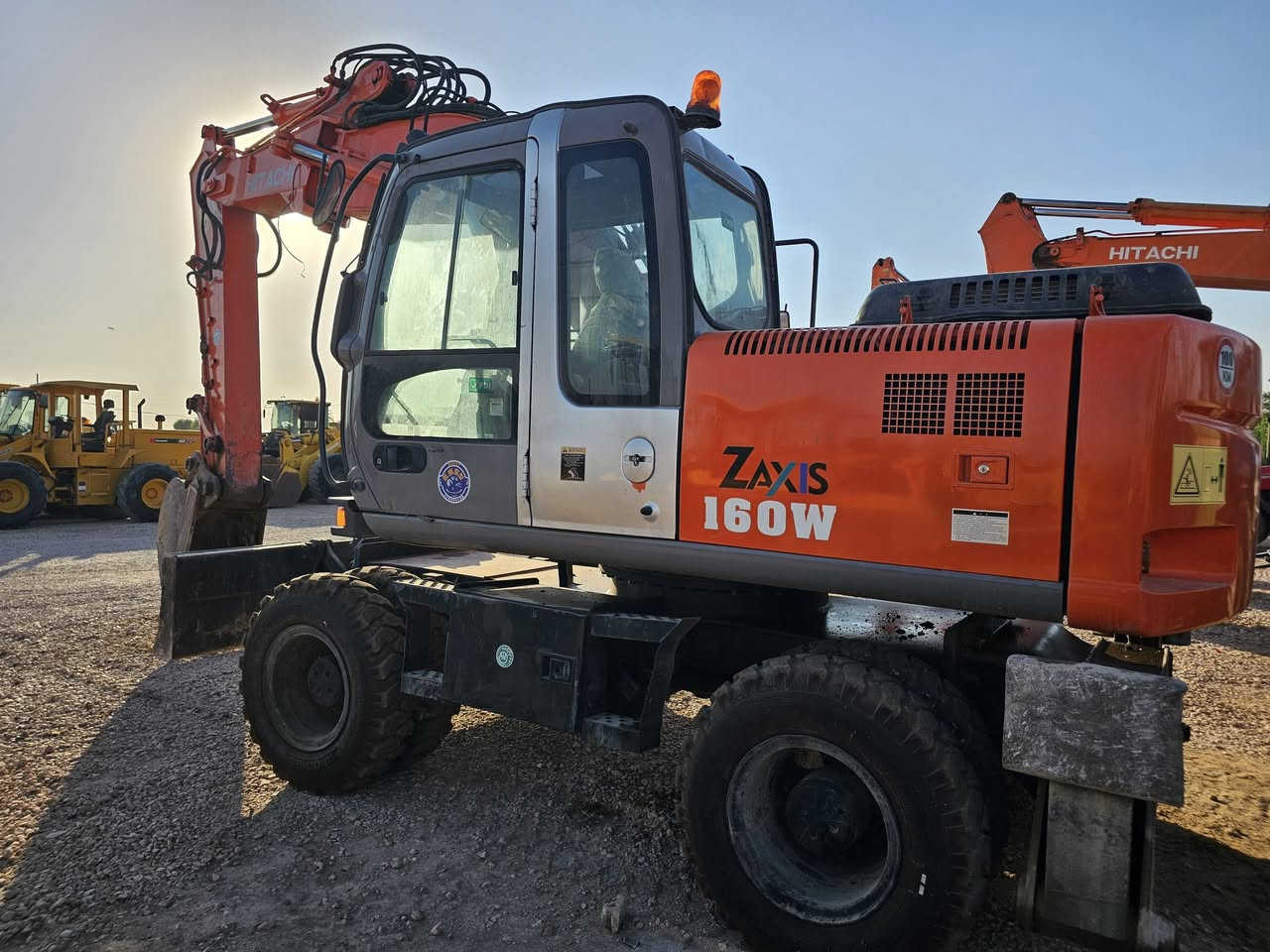 بسم_الله_الرحمن_الرحيم
السلام عليكم

للبيع حفاره هيتاشي تاير

حجم 160W

موديل2004

 العنوان بابل جبله طريق الصويره 

الاستفسارالاتصال على هذا الرقم 

***********

***********
