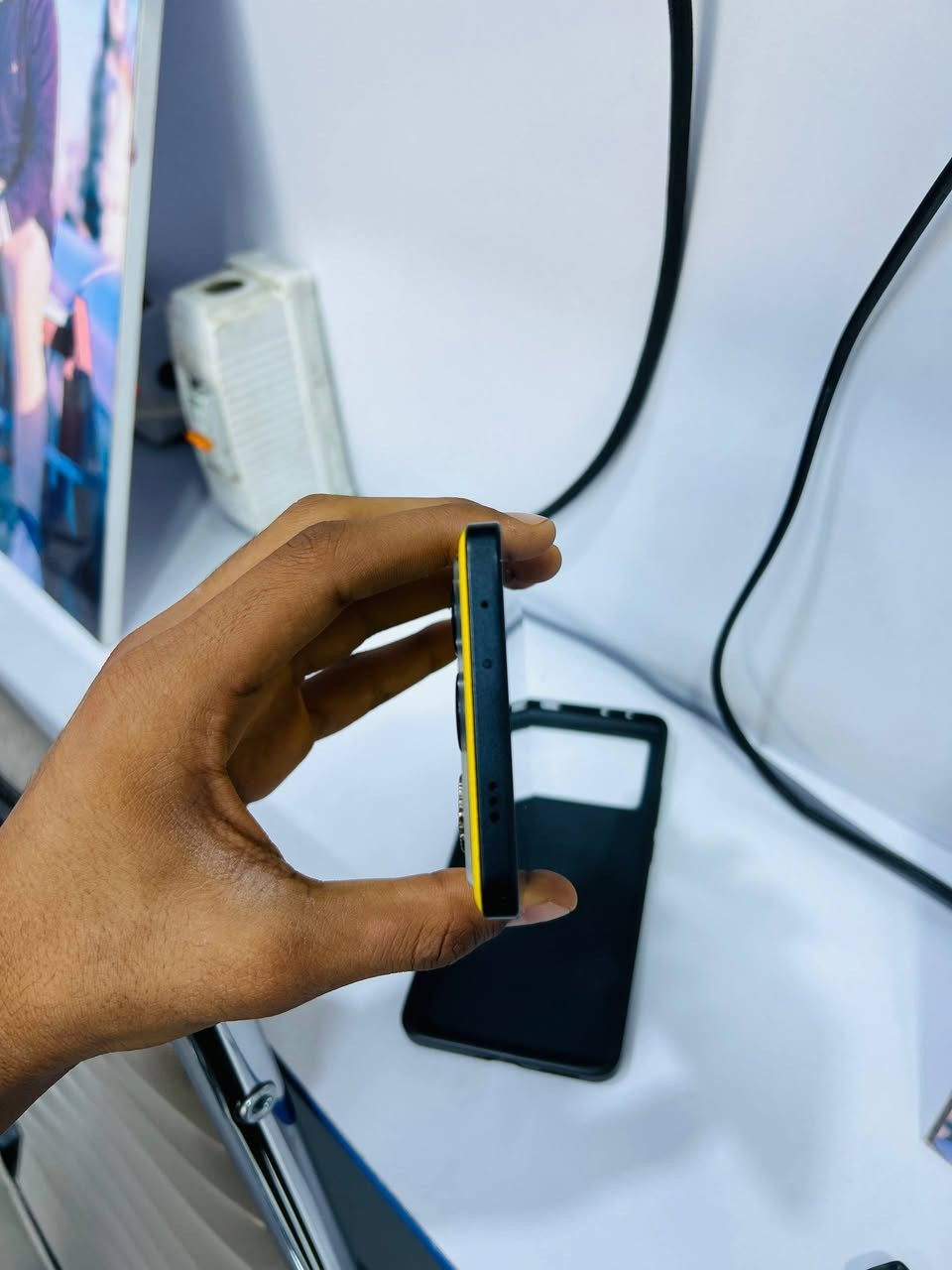 📱 للبيع | POCO X6 Pro 5G
السلام عليكم 🌹

متوفر POCO X6 Pro 5G بحالة الوكالة وأخو الجديد، والجهاز نظيف جدًا لدرجة كلمة جديد قليلة بحقه 🔥
بسعر (325) الف دينار وبيه مجال حك الجية

🔹 الذاكرة الداخلية: 512GB
🔹 الرام: 12GB + 6GB توسعة
🔹 الحالة: وكالة، نظافة عالية جدًا
🔹 الجهاز: ما بيه شخط أو ضربات، وعلى حالة الوكالة تمامًا ✨

📦 الملحقات:
• الكيبل الأصلي
• الكارتونة
• الگفر الأصلي مالته

💯 جهاز نظيف ومعتنى بيه، وجاهز للاستخدام بدون أي صرف إضافي.

📩 للاستفسار والتواصل مراسلة خاص 
رقم الهاتف : ***********
مكاني : البصرة ، قضاء الدير
