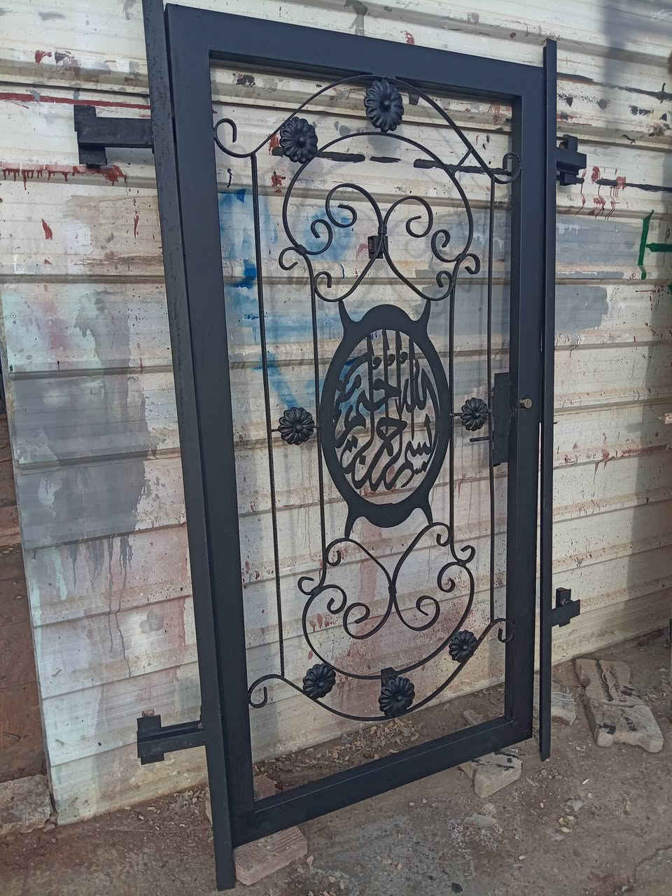 باب • للبيع