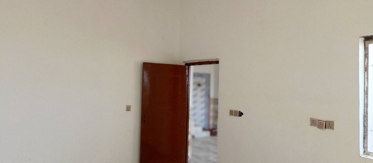 السلام عليكم 

بيت طابقين في منطقة الوافدين الواجهيه الاولى  الطابق الأول كامل و الطابق الثاني غير كامل عوز بس لبخ و كهربائيات 
 
المساحه 150 متر 

ويحتوي على 

استقبال + صاله + غرفة نوم + مطبخ + حمام داخلي + وصحيات خارجيه 

للستفسار عن سعر البيع الرجأ الاتصال على الرقم التالي 
‏‪***********‬‏

***********
