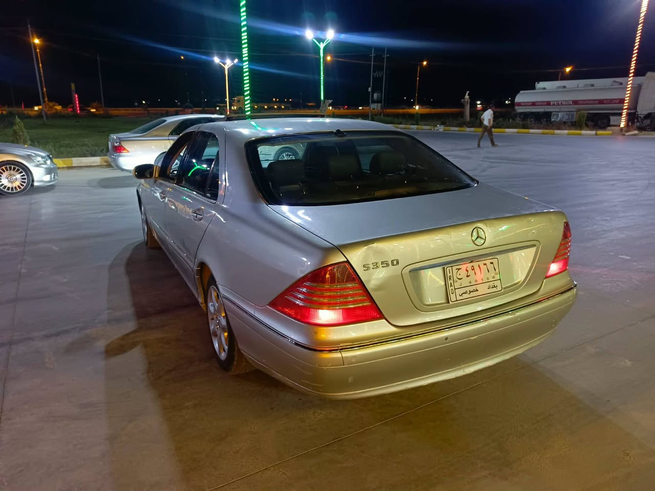 سڵاوی خوای گەورەتان لیبی ئەم سەیارەمان هەیەبۆفرۆشتن مارسیدزS350مۆدیل2004سەیارەکەمان بڕاوەیە هەتابڵی سەیارەکی جۆانە وەکومۆاسەفاتیش قەپات مۆاسەفاتە فولە سەیارەکە سڵایتە ئاوینەکارەباو هیترەکوشن جڵدو هیتەرە3مۆد کوشن خەزنە سوکان کارەبایەتەبریدساردگەرم تەبردی مەرکەزیشەچوارکوشن کارەبایە سەلاجەیە سەیارەکە فول فولە ئەوەی لەم سارەنەی هبی و لی خوڕیبی ئەزانی چۆنەو چی مۆسەفاتیکی تیایە هەرکەس حەزی لیەتی چات کات یان تەلەفون***********لەسەر ڕۆخسەتی ئەت مینی گوڵ
