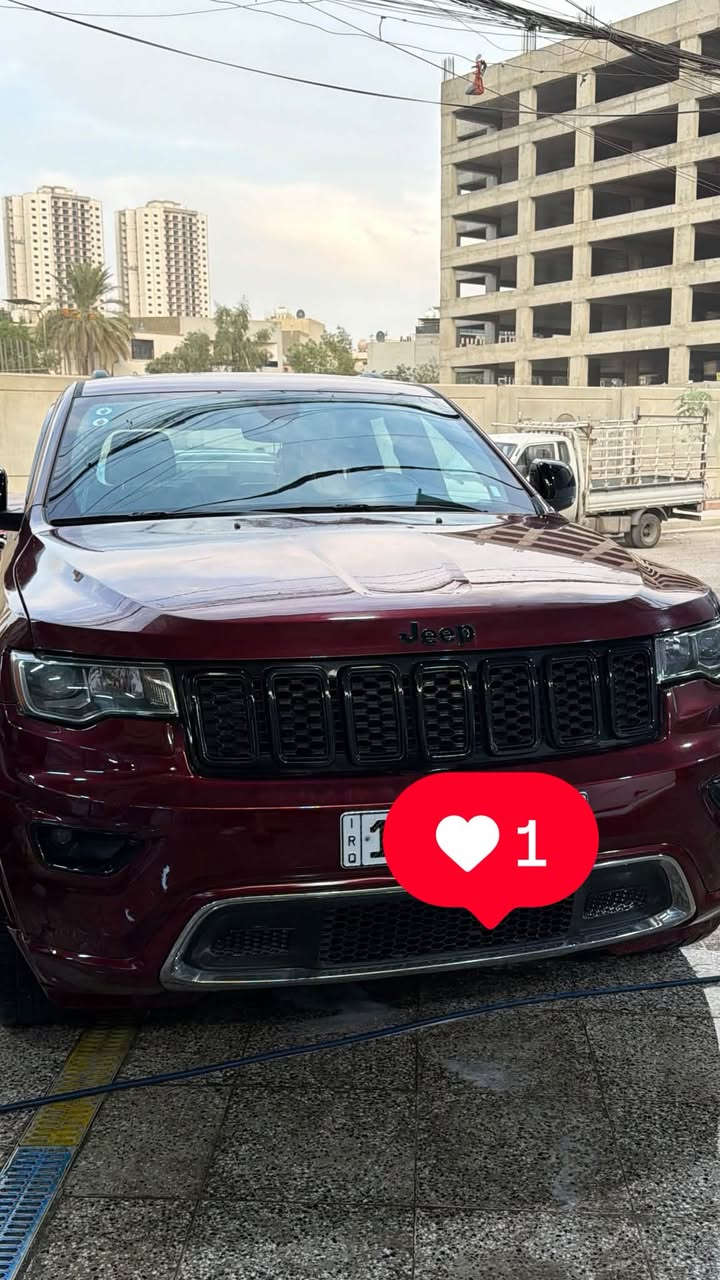 جراند شيروكي • ٢٠٢٢ • وارد امريكي