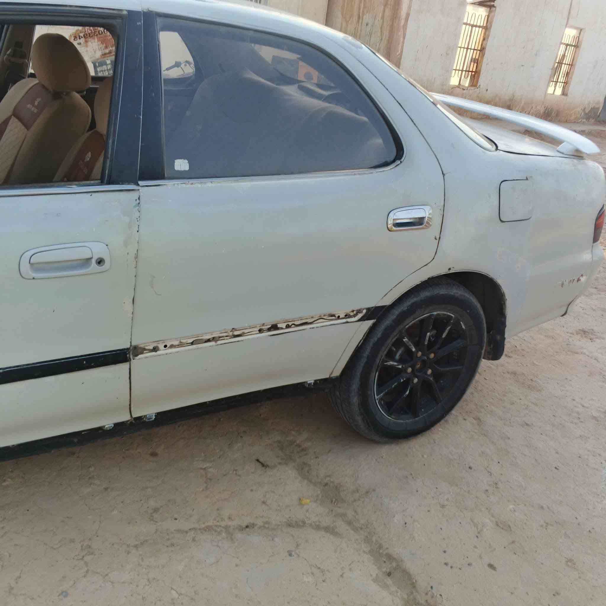 السلام وعليكم
سياره كرسته نفخ موديل 93  محرك بطه 2500  تبخير بدون صرف كير مكفول  سنويه ساقطه 2019 
صدر 70 بل ميه   شرط تحويل  مكاني ديالئ شهربان تقاطع مياح رقم *********** سياره 23 بيها مجال بسيط
