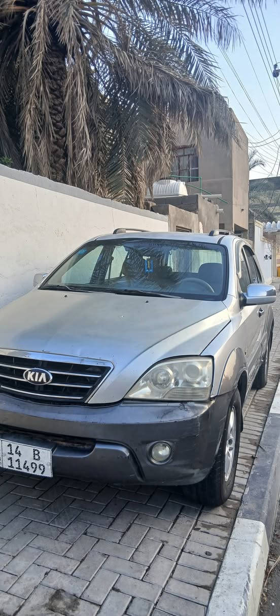 سورنتو ٢٠٠٩ رقم بصره بأسمي السياره جاهزه محرك ٦سلندر ابلادي ما مفتوح بيه ولا قطعه السياره خير من الله السعر٨٥ ورقه او بيها مجال  ***********
