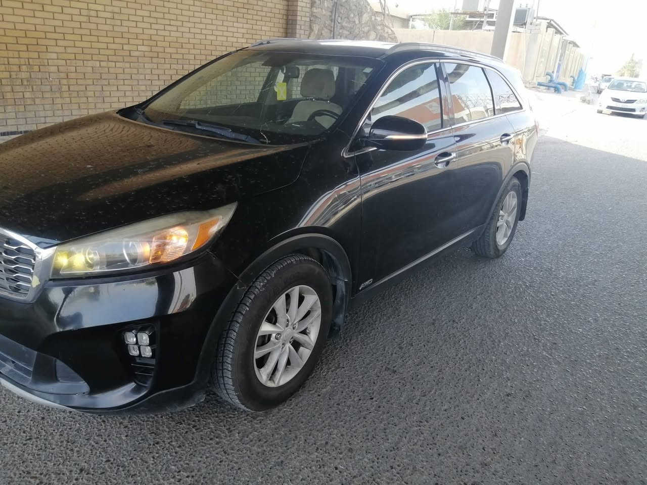 سورنتو ٢٠١٧ أمريكي اربعه سلندر بيه بنيد و جاملغ رقم بغداد بسمي *********** السعر ١٥٥ وبيه مجال

