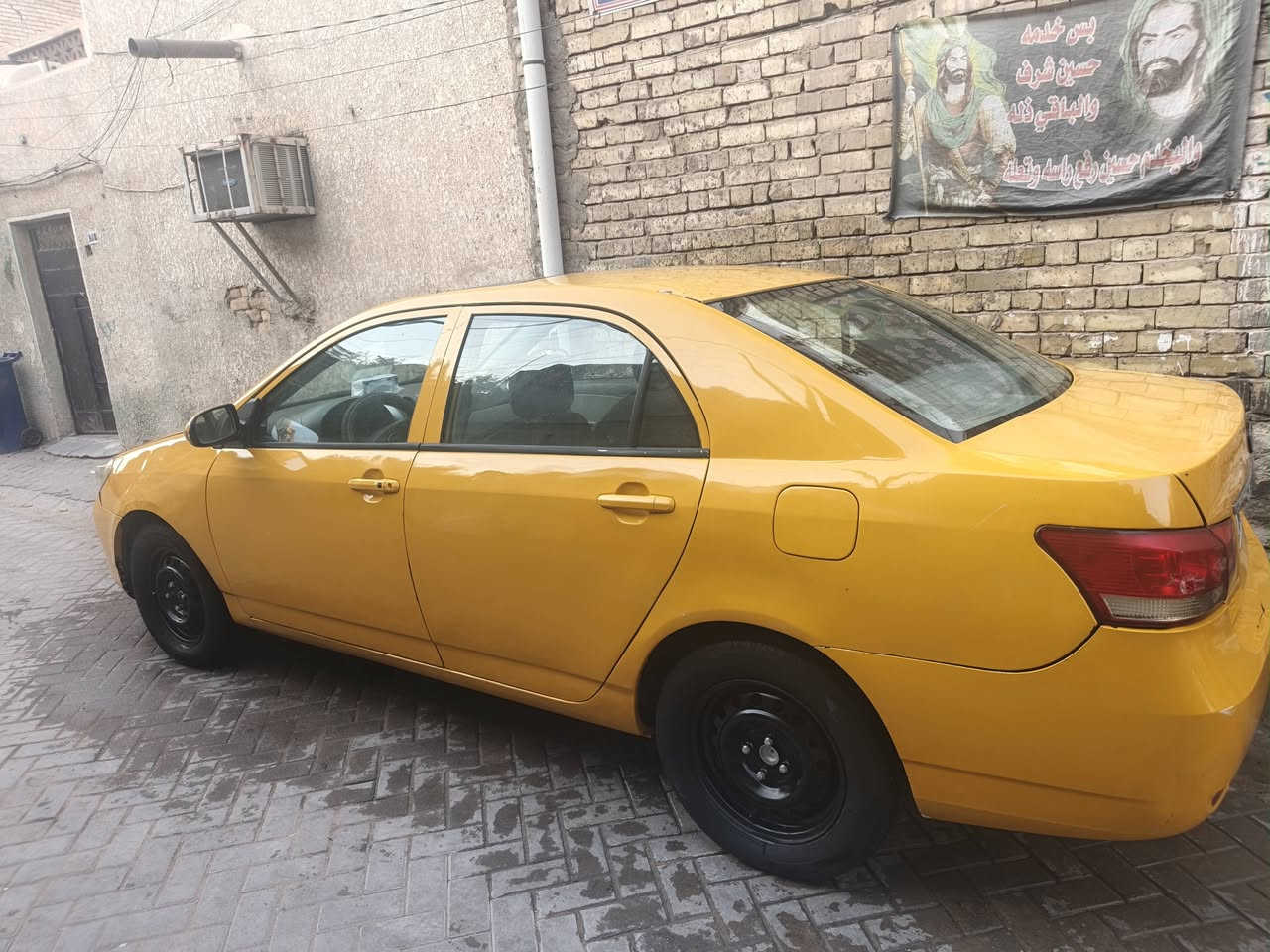 السلام عليكم بي واي دي جي3 مديل 13 بصمة مكينة هونداي كير عادي لا تنقصي ولا تبخير مكفولة تبريد ثلج  بيهة طخات ومعمرهة وصابغها حزام بسمي تحويل ثاني يوم مكاني بغداد مدينة الصدر السعر 42 وبيهة مجال ***********

