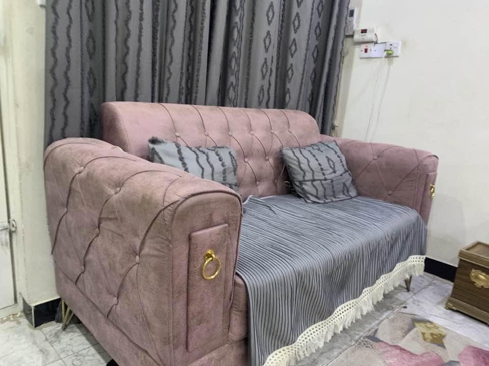 سلام عليكم تخم للبيع بسعر مناسب جدا سبع مقاعد للاستفسار ***********
