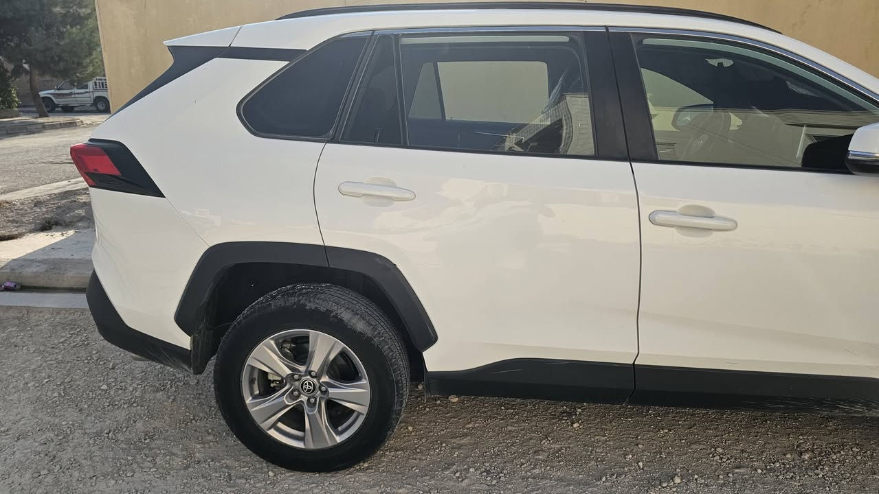 الموديل: 2023
​المواصفات: XLE دفع رباعي AWD / لون أبيض / رقم أربيل جديد مميز / بصمة و 6 انظمة قيادة
​الممشى: 42 ألف ميل فقط
​الوضع العام: وارد كلين تايتل، مكفولة من الحوادث القوية والغرق والشاصي. فيها فقط بارد بسيط جداً بالباب الخلفي الأيمن.
​الفحص: هزة أربيل جديدة بنجاح 100%.
السعر : 260 و مجال
​📍 السيارة جاهزة للبيع والتحويل المباشر.
📲 للتواصل (واتساب / اتصال) : ***********
