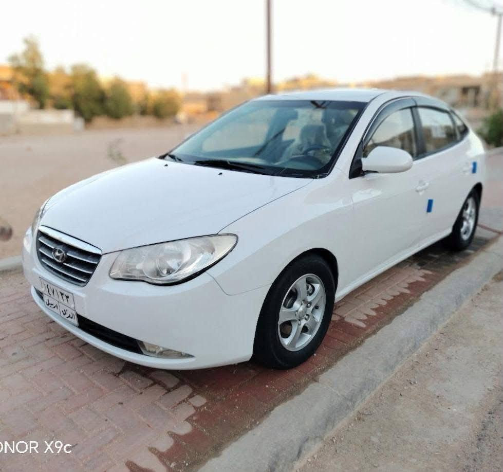 السلام عليكم سيارة للبيع النوع النتره خليجي مديل 2008 صبغ عام محرك كير تبريد تمام مكان السيارة النجف السعر 70 وبيه مجال+*********** مكلفين بل نشر النجف, العراق

نص مكتوب في الصور:
- ONOR X9c
- HONOR X9c