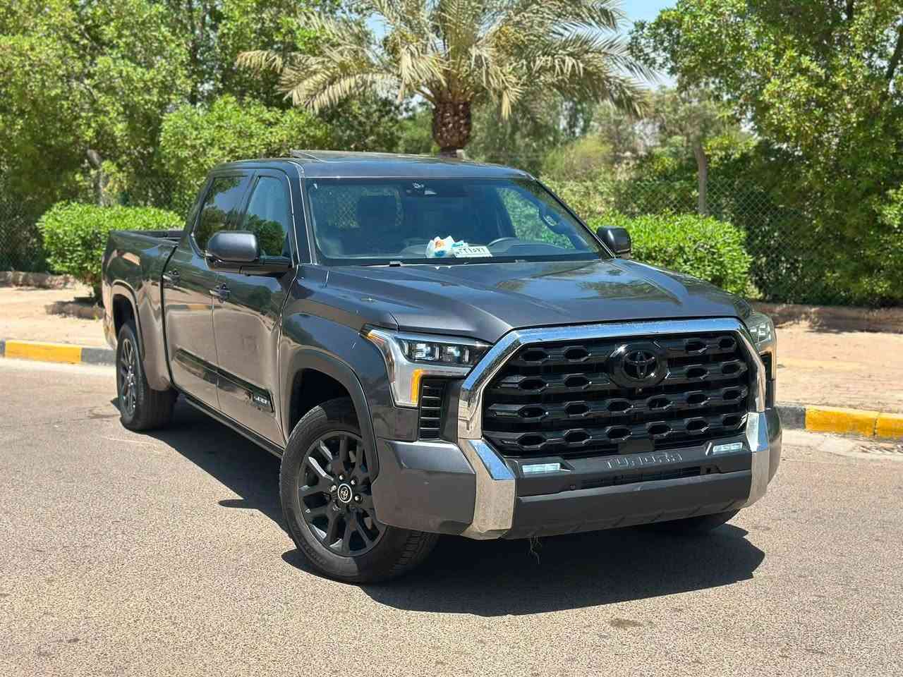 للبيع او مراوس حسب الرغبه
تيوتا تندرا 

موديل (2023) 

فئه بلاتنيوم فول 1/1 

بانورما 5 كامرات 360 

صندوق كهرباء تشغيل عن بعد 

شاشه جبيره 

السعر (305) 

الاتصال (***********
