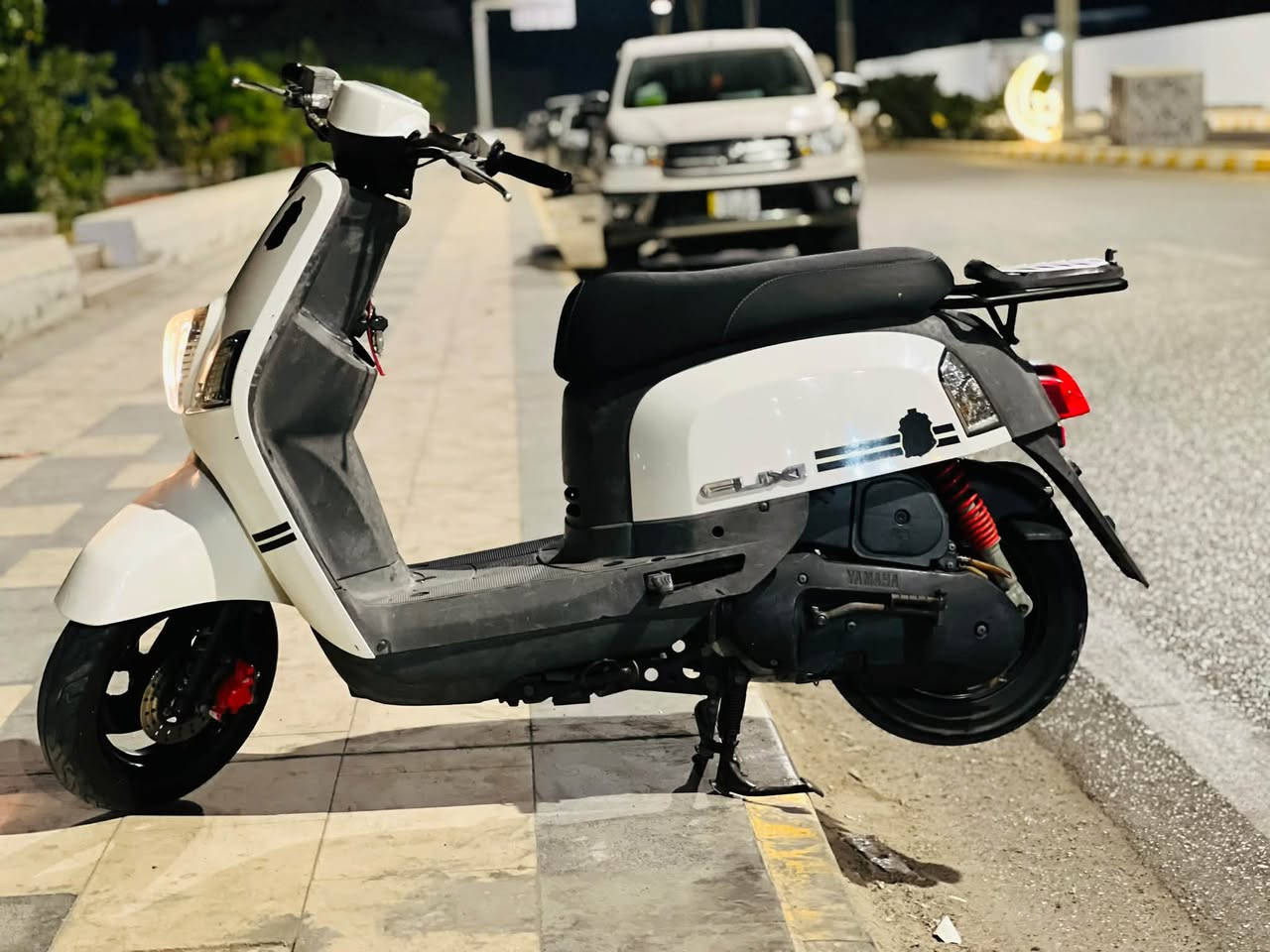 دراجه بوليسي البيع صار شهرين ونص طالعه من الحاويه السعر 1250 دراجه كله بنزين محسن شرط الفحص شراي يتصل***********
