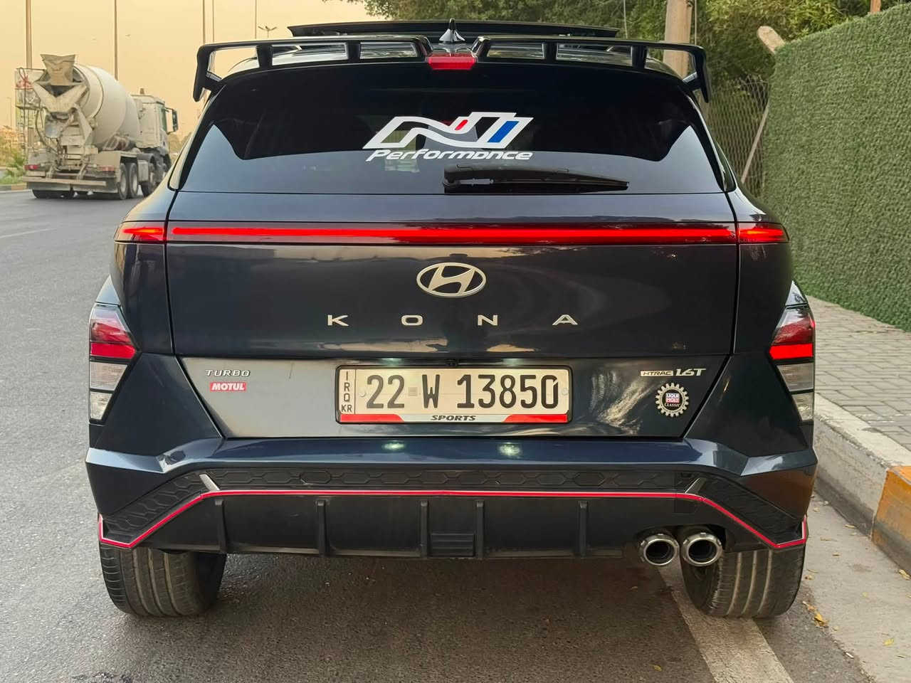 🔥 HYUNDAI KONA N LINE 2024 🔥
🚨 N LINE 🚨
🔹لون نيلي مميز متغير على بنفجسي و زيتوني

🏁 N LINE سبورت — تصميم فاخر، أداء قوي، ومواصفات تخليها بمستوى مختلف تماماً 🔥

🚘 محرك 1.6 Turbo
💪199 حصان 🚀 
⚙️كير أوتوماتيك 8 سرعات
🏎️ وضعيات قيادة متعددة مع وضع Sport للقيادة الرياضية
🛞ويل رياضي N LINE قياس 19
🪑 كشنات جلد و كنتارا رياضية شعار N
🎯 تطعيمات داخلية خاصة بشعار N
📱 شاشتين 12.3 إنچ — عدادات رقمية وشاشة وسطية فائقة الوضوح
🔊 نظام صوت فاخر BOSE بتجربة صوتية راقية
📷 كاميرا خلفية واضحة
🅿️راود امامي خلفي جانبي
💡 إضاءة LED كاملة امامي وخلفي
🌙 بانورما 
🔥 تشغيل بصمة وتشغيل عن بُعد
🔑 دخول ذكي بدون مفتاح
❄️ تحكم أوتوماتيكي كامل بالمناخ
📱 Apple CarPlay + Android Auto
🔋 منافذ USB-C مع شحن لاسلكي للموبايل
🛡️ حزمة متكاملة من أنظمة الأمان والمساعدة
👁️ مراقبة النقطة العمياء
🚨 تحذير اصطدام أمامي مع فرملة طوارئ
🛣️ مثبت سرعة متكيف
↔️ مساعد البقاء على المسار
🚦 تحذير حركة المرور الخلفية

✨سيارة بيها بعد مواصفات 
(حادث سيارة قبغ جنطه نص مصبوغ فقط )
رقم اربيل ب اسمي
سيارة ما بيها اي نقص كامله هزه جديده 
ماشية 42 كليو 

💰 السعر: [175] وبيها مجال بسيط
📍 الموقع: [بغداد]
*********** ☎️
