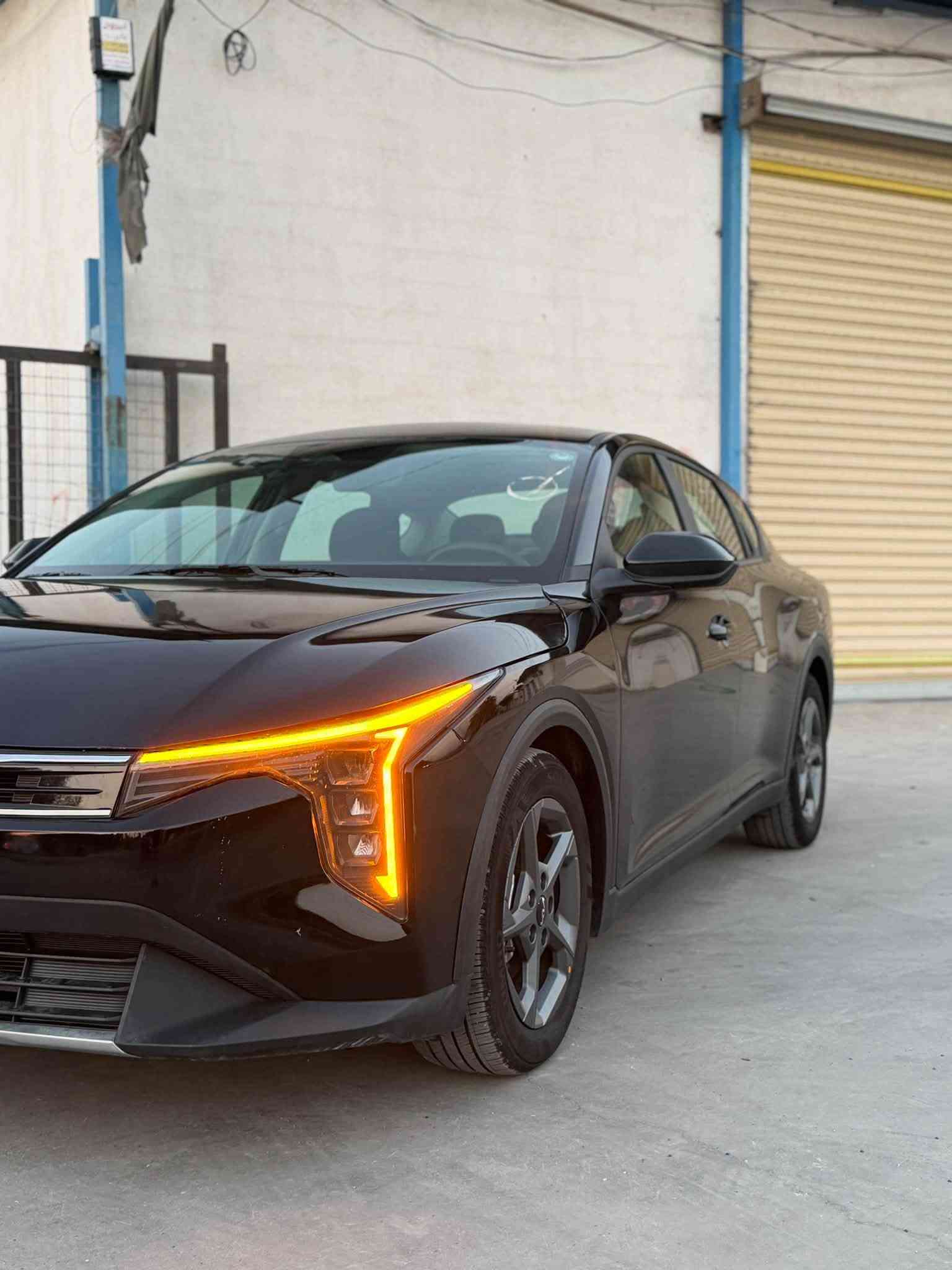 كي فور 2025 بدون ايرباك
محرك 2000 دوش
عداد : 16 الف 
مواصفات lx

بصمة 
بصمة ابواب وجنطه 
تشغيل عن بعد 
لد امامي 
لد خلفي 
كامره 
عدادات الكترونيه 
شاشه متصل تدعم خرائط 
مود درايف متعدد 
نقاط عمياء مع رادار جانبي 
كامره رادار اماميه مع رادار امامي 
رادار خلفي 
منافذ شحن خلفية 
فول تحكم ستيرن 
كروس سرعه مع تحديد مسافه امان 
فول قياده ذاتيه وتحديد مسار 
اوتو هولد 
سايد بريك كهرباء 

حادث سياره خشم بنيد فقط 
بدون ايرباك باقي سياره مكفول 

عنوان : كاظمية جكوك 
السعر : 167
استفسار : ***********
