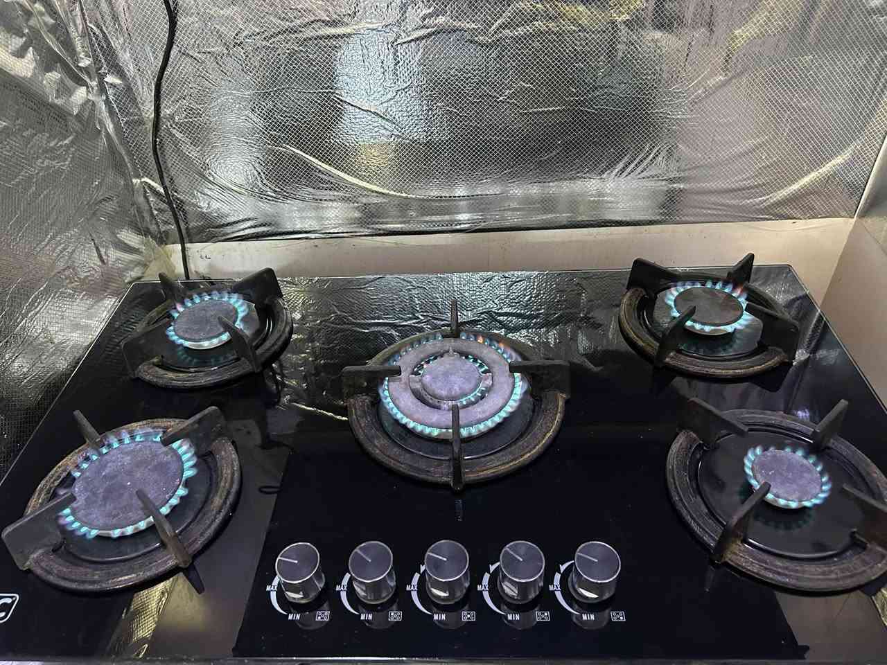 طباخ ماركة dlc مستخدم 5 عيون دزاين ايطالي شغال 100% عالفحص
الموقع مجمع نوروز السكني 

***********
