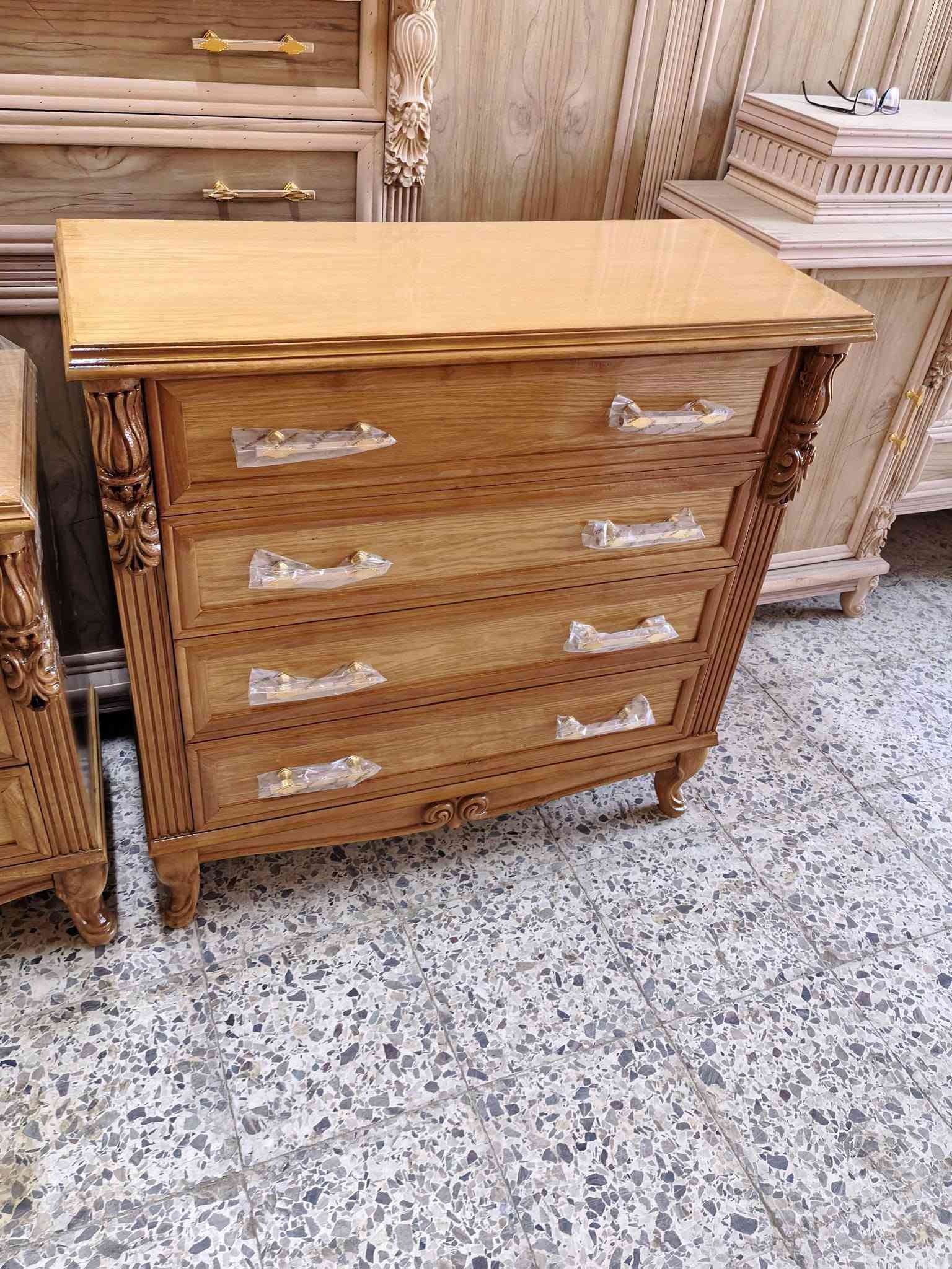 ٦ وملحق سنديان شغل جديد غير مستعمل
للحجز والاستفسار التواصل على الرقم ***********
بغداد السيديه حي الاعلام

