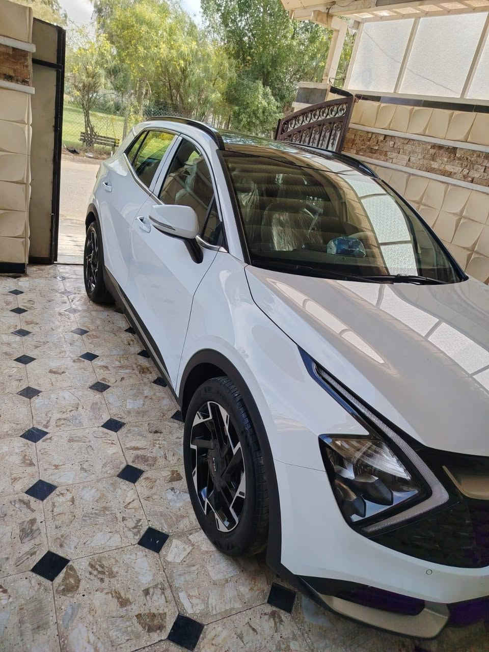 السلام عليكم للبيع سبورتج ٢٠٢٤ رقم اربيل بسمي فول مواصفات بنوراما ماشيه ٢٢ كيلو *********** 
السعر ٢١٢ وبيها مجال
