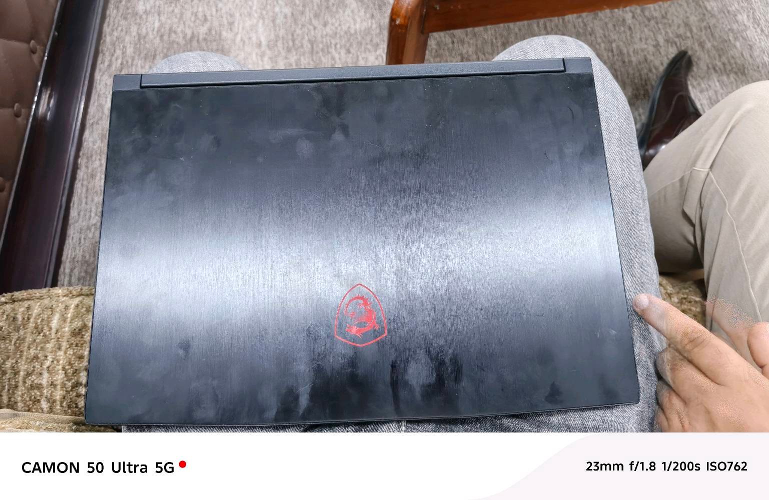 لابتوب ألعاب وتصميم MSI Thin GF63 (نظيف جداً- استخدام شخصي) 🔥
لابتوب قوي وخفيف الوزن يجمع بين الأداء العالي والتصميم الأنيق، مثالي للألعاب الحديثة (Gaming)، برامج الهندسة والتصميم، المونتاج، والعمل الثقيل.

​✨ المواصفات الفنية بالتفصيل:

​الموديل: MSI Thin GF63 12VE

​المعالج: Intel® Core™ i7-12650H (الجيل الثاني عشر - أداء جبار وسريع جداً)

​كرت الشاشة: NVIDIA® GeForce RTX™ 4050 بسعة 6GB GDDR6 (يدعم تقنيات DLSS 3 و Ray Tracing)

​الذاكرة العشوائية (RAM): 16 جيجابايت DDR

​وحدة التخزين: SSD NVMe فائق السرعة بسعة 512GB (الصافي المقروء 477GB)

​الشاشة: 15.6 بوصة بدقة FHD مع معدل تحديث 144Hz وسلاسة عالية في الحركة (IPS-Level) 

​الصوت: صوت نقي عالي الدقة (Hi-Res Audio Ready)

​الوزن والتصميم: تصميم أنيق من الألمنيوم المصقول، نحيف وخفيف الوزن (1.86 كغم فقط)

​💡 الحالة: نظافة ممتازة جداً (استخدام شخصي راقي).

💰 السعر المطلوب: ,1150,000 دينار عراقي (مجال قليل).

​📞 للتواصل والاستفسار على الرقم  ***********