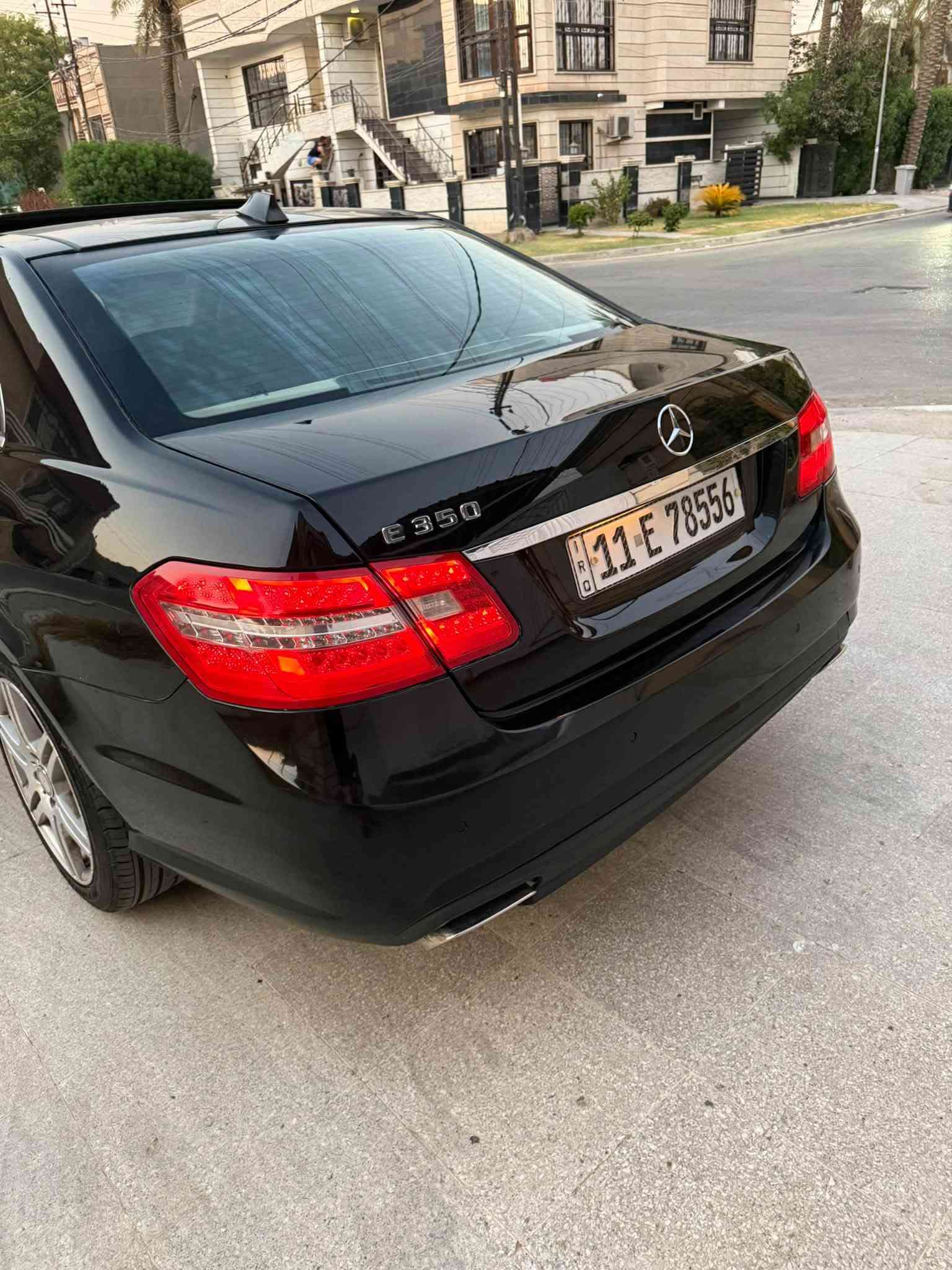 السلام عليكم للبيع او مراوس مارسدس E350 موديل 2010 خليجيه محرك 6 سلندر كير مكينه تبريد صدر تخم تاير كله كامل السياره بدون نقص فول مواصفات بنوراما داخل بيجي حساسات 
 بردات خلفيه بلاد ماشيه 145 الف كيلو رقم بغداد الجديد بسمي هزه جديده السعر 135$ وبيهة مجال مكاني بغداد اليرموك للاتصال ***********
