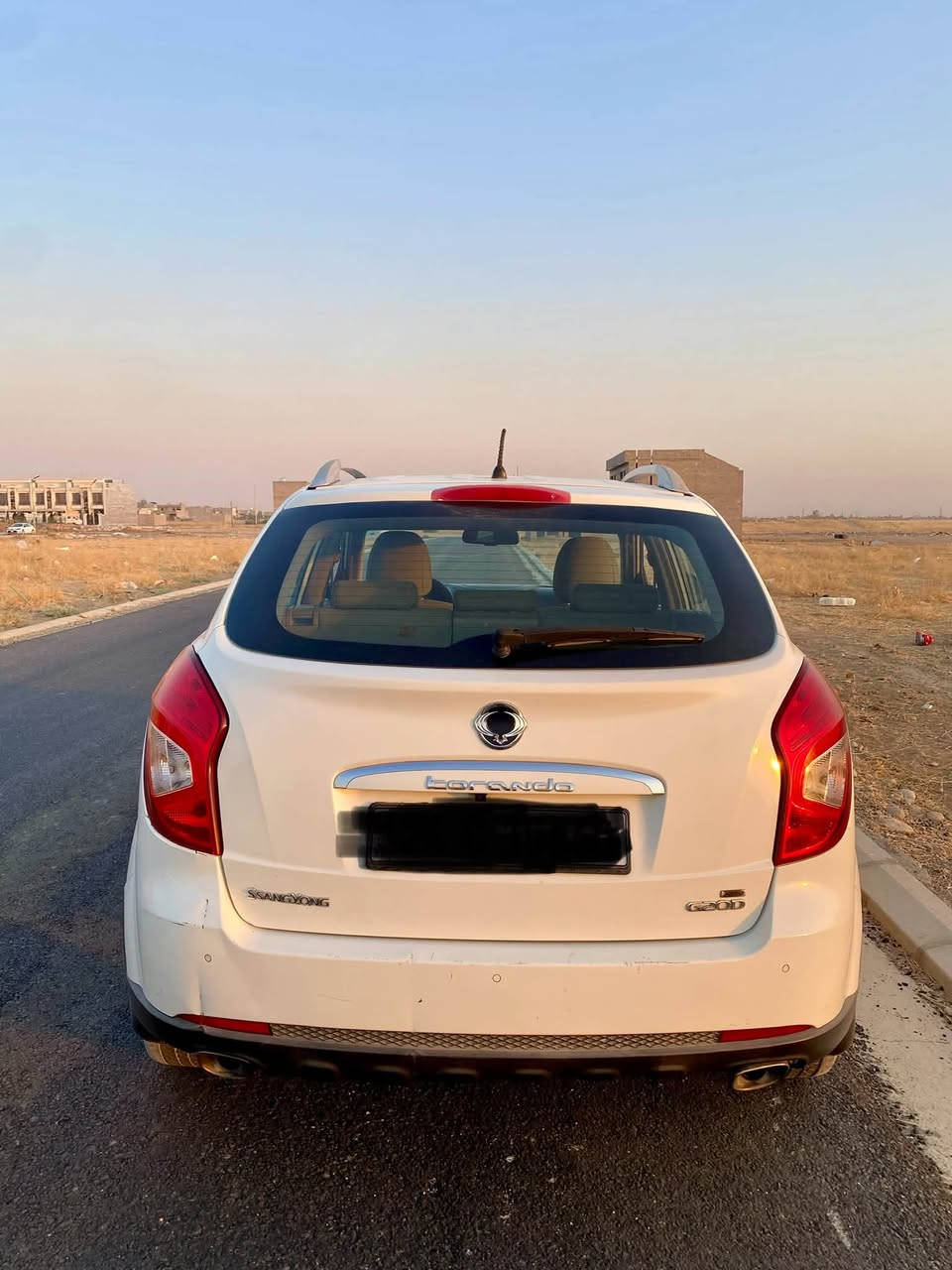سانگیۆنگ کۆڕاندۆ ٢٠١٥ فول مواسەفات مەکینە ٢٠
سلاید ،دەبڵ ئەکسڵ،شەغال ، چوار جام کارەبا ،تحدید سورحە ،ئیکۆ، ئاوێنە شەفت، گێڕ و مەکینە بە شەرت،گێڕ عادی و تۆماتیک، تەبریت سارد و گەرم بە شەرت ،بەناوکردن و غەرامە بەشەرت،ڕەقەم نوێ،سەنەوی مانگی ١٠ بەسەردەچی، سبوغی نیە تەنها دەرگای پشت سایەق و چاملغی پشتەوە هەندەک تەحدیلی تێدایە ،نرخی ٨٥ وەرەقە و مەجال
***********

