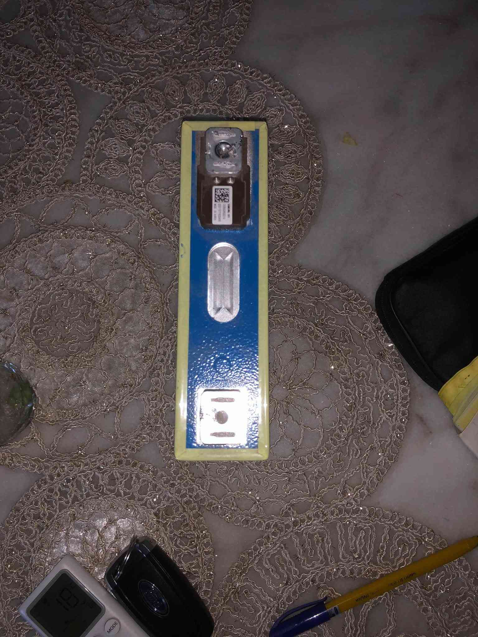 بطاريات الليثيوم على فحص كل حاويه بيه ٥ قطعة شغله 24 ڤولت ٩ حاويات سعر ٤٥٠ الف للكل بغداد ***********
