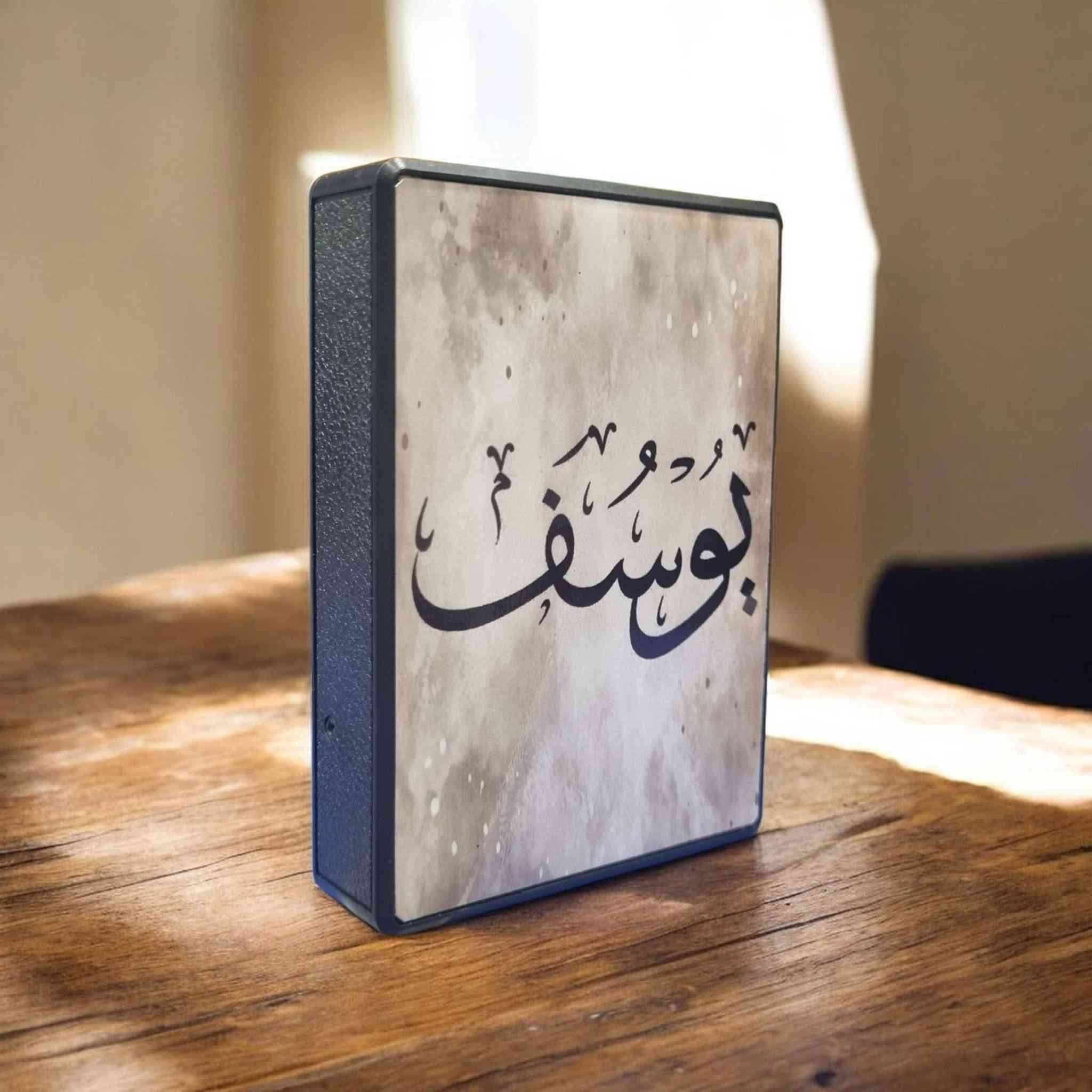 علبة سكائر مع جداحة 
طباعة حرارية حسب الطلب 
السعر ١٠ الاف دينار فقط 
متوفر لدى Gift City 
***********

