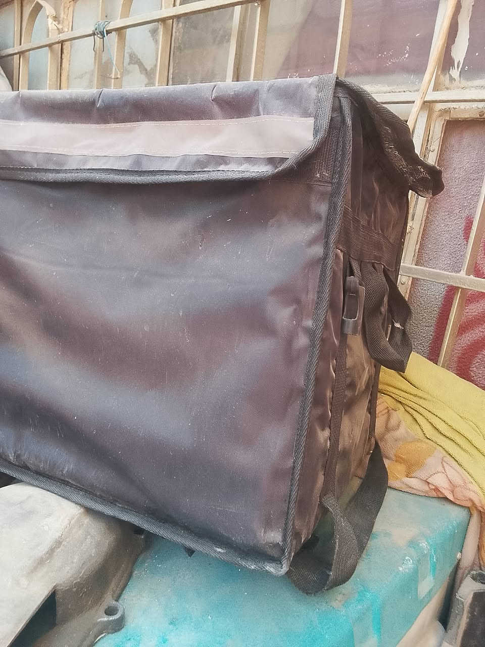 اغراض ماكس قبق هندر كامل بس تشده والباقيات مقابيلكم بالصور توصيل ما عندي اسعار كلش منا مناسبه وقبق هندر مسكنس نازل موجود مستعجل على البيع بغداد الدوره ***********
