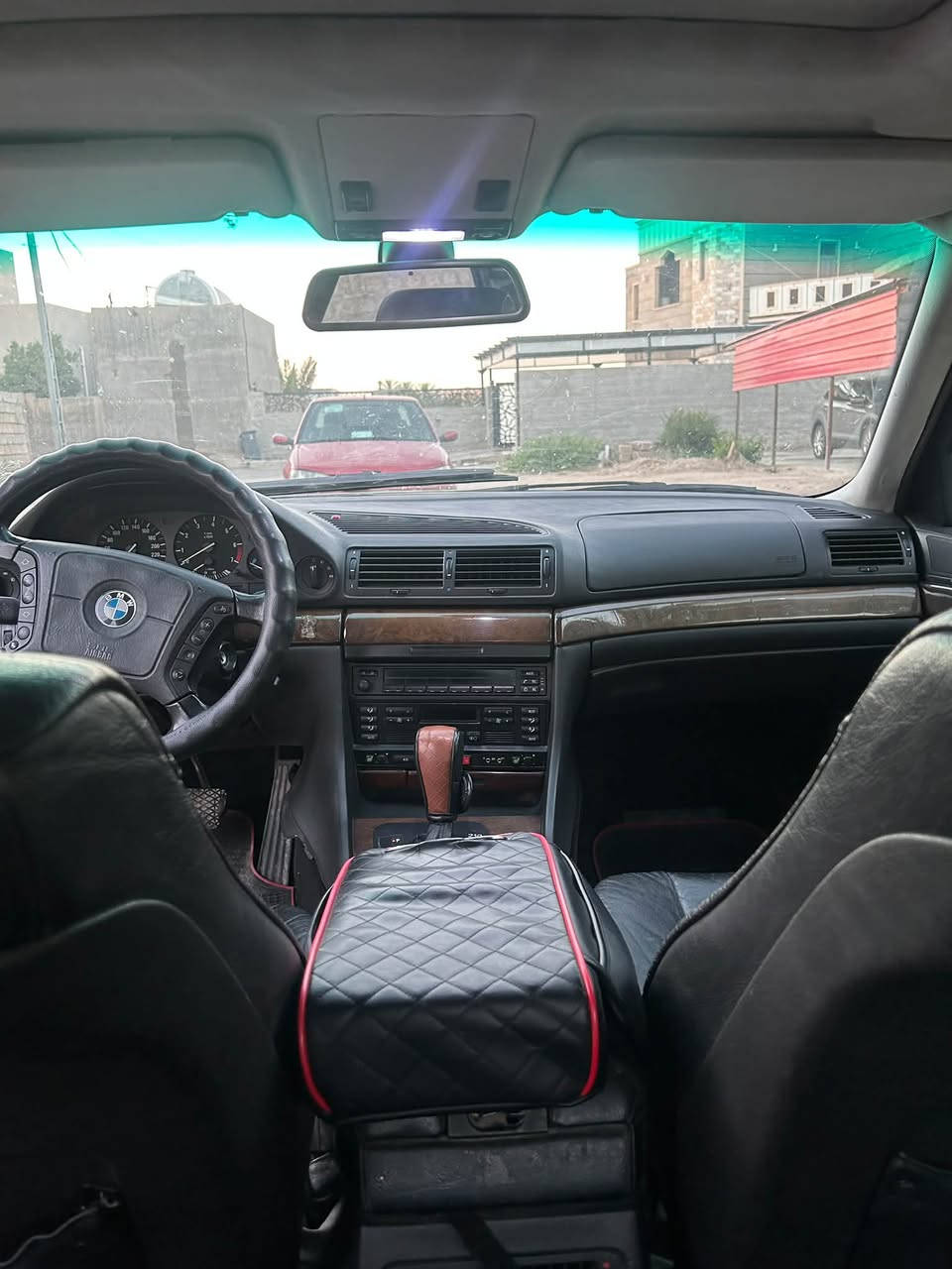 بي ام دبليو 728 • ١٩٩٧ • ٦ سلندر