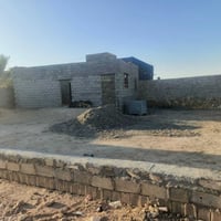 بيت للبيع غرفتين مصبوبات المساحة 300    متر المكان حي لامين قريب عله د...