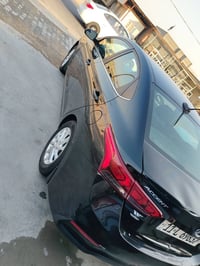 اكسنت للبيع موديل ٢٢ سياره جديده عله وضع الشركه تخم تاير جديد صدر جديد...