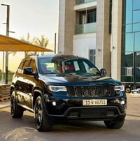 جيب بلاك توب 2018 فول موصفات  1. فتحه سقف  2. شاشه كبيره  3. داخل احمر...