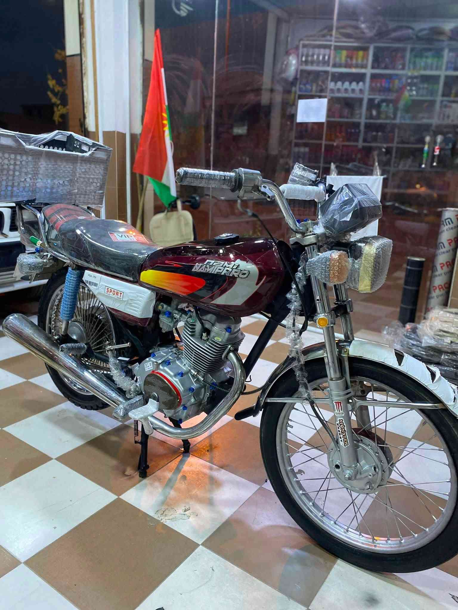 سەرەتا بەناوی خوا روبار ٢٠٢١ مەکینە ١٢٥ مەکینەی بە شەرت یەکتۆز سەوتی کەم شەفتی هەیە باقی بە شەرت ماتۆرەکە زۆر پاکو خاوێنە لە قوەتی خۆی بێزارە گزۆز MKZ لەسەرە هەموو گیانی توندو تۆلە یەک حەیبی تێدا نییە ماڵی لێخورینە سحریشی ٤٢٠ هەزارو محامەلە شوێن ڕانیە ***********
