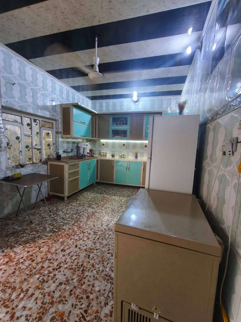 🏠 دار للبيع
يتكون من:

🔹 غرفتين نوم
🔹 استقبال
🔹 صالة
🔹 مطبخ
🔹 صحيات داخلية وخارجية
🔹 منورين
🔹 طارمة مسقفة
🔹 السقف عكادة

📍 الموقع: نهر عبد القادر، قرب بيت وعد الكصاب

📞 للطلب والاستفسار:
مراسلة على الواتساب أو الاتصال على الرقم:
***********
