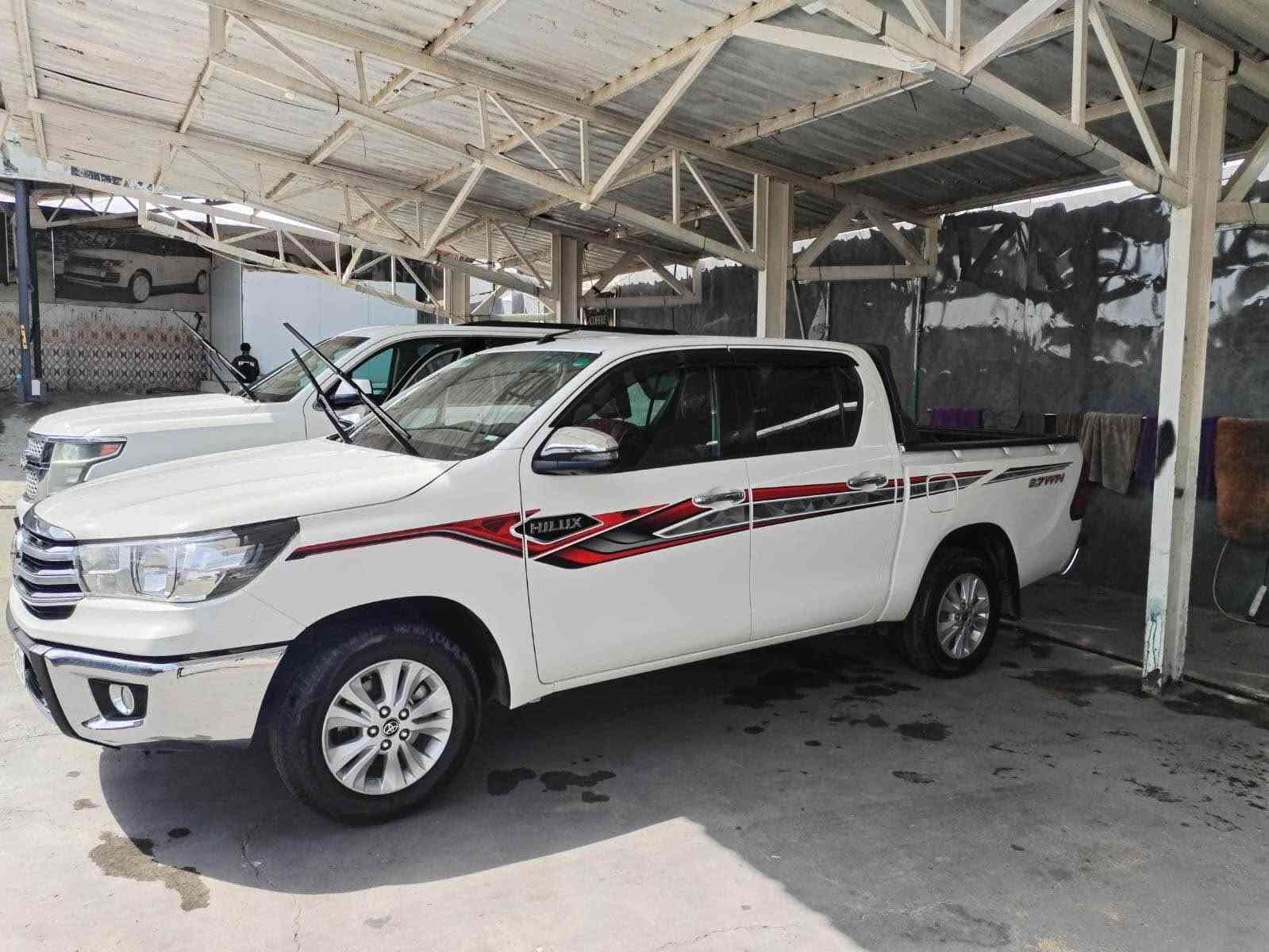 هايلوكس • ٢٠٢٣ • ماشيه ٨٥٠٠٠
