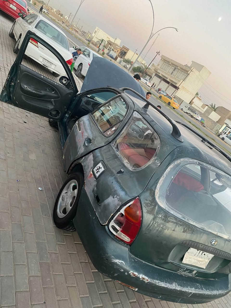 سلام عليكم 
هوندا للبيع او مراوس مع فرق نقد 
تخم تاير جديد باتري جديد محرك مكفول عقل الكير بي خربطة السيارة  اطلع بيها شغالة وتمشي  خير من الله عايزها ترتيب مثل ما موضح بالصورة مكان السيارة سامراء  اتعهدلك تحويل وغرامات  #***********
