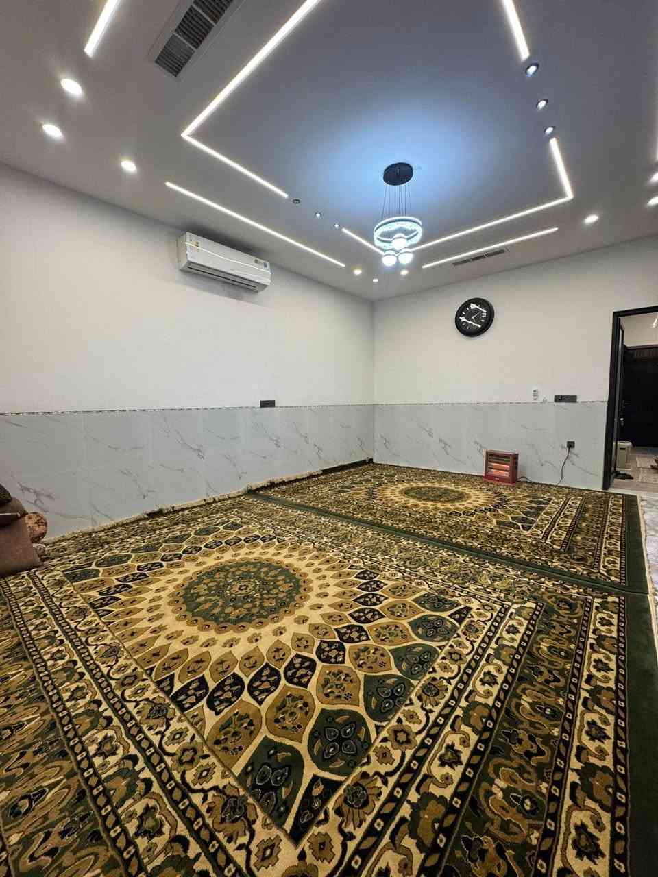 فرشات للبيع السعر 250 الف 
مكلف بالنشر اليريد يتصل
*********** كركوك, العراق
