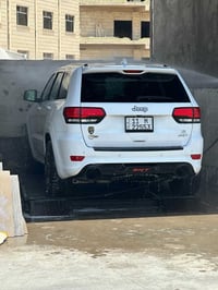 جيب SRT • V8 ٦٤٠٠ • ٢٠١٥