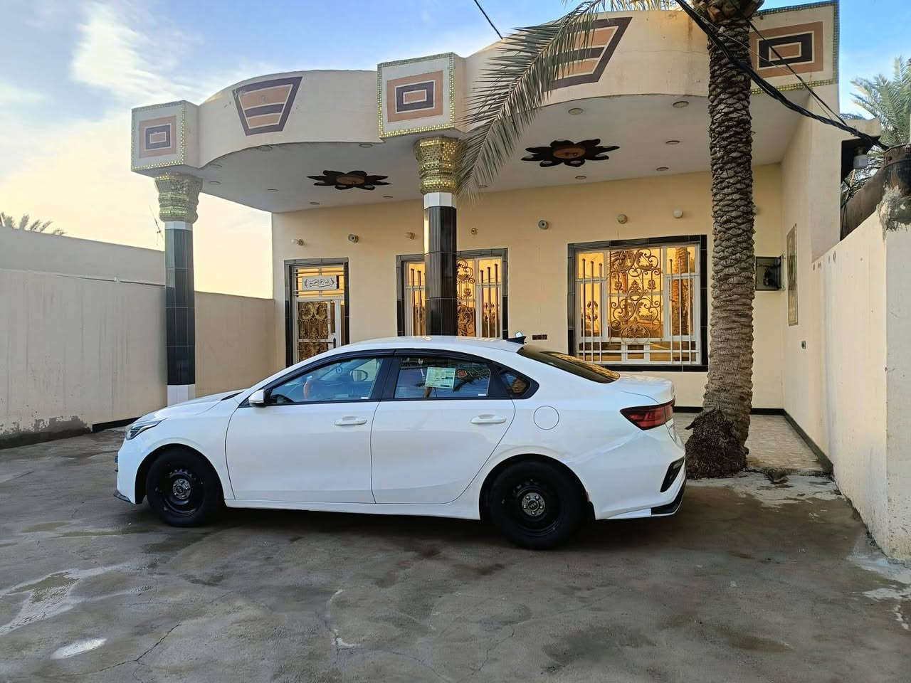 سلام عليكم أقساط فقط
معرض نبع الخير العنوان البياع خلف كرج البياع 
شارع الأول فورتي مديل ٢٠١٩ بسمي 
اقساط بدون كفيل بدون ماستر استلام فوري ✅
سياره حادث جاملغ أمامي أيسر و اليمن فقط بدون 
دواخل البنيد مابي شي مقدما 60 ورقه كل شهر 3 أوراق 
الاستفسار *********** ✅

