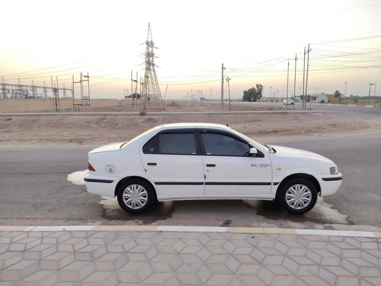 سمند مديل 12 محدثه كرستال مكفوله من ضربه وتبديل والصبع السياره بلاديه بيه بس الدوس صبغ مكينه وكير وحداديه وتخم تاير تبريد قطعتين خلفي امامي سنتر لوك شغال مسجل 4سماعات رقم كربلاء مداور ثاني سنويه مجدده 28 السياره السعر 40 وبيه مجال للشراي مراوس اراوس حسب القناعه مكان السياره دوانيه ***********
