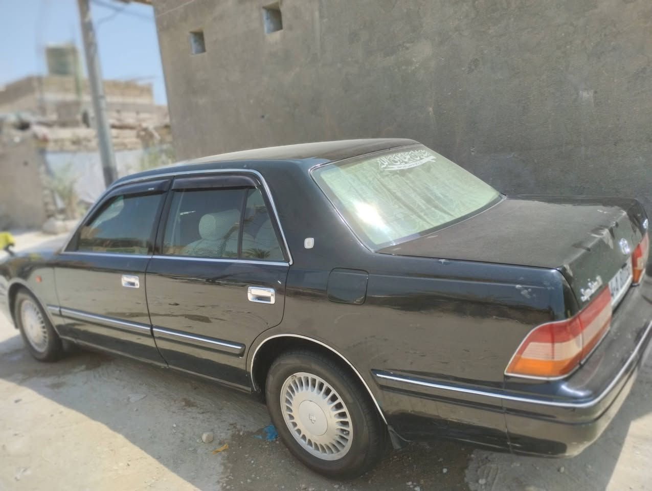 السلام عليكم راس الثور تكم موديل1998كفاله عامه من الضربه والكصه ونقل الجثه والعيب الشرعي وكافه الاصوليات رقم انكليزي باسمي تحويل مباشر مكينه وكير 3000 حداديه جديده تخم تاير جديد تبريد ثلج سياره جديده بمعنى الكلمه السعر 105وبيها مجال رقم الهاتف***********
