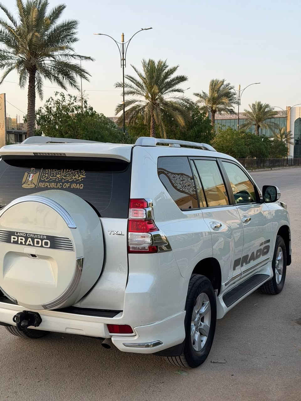 برادو موديل ١٥ خليجي فول  مواصفات السونار موجود  بصور مكان كربلاء وسعر ٢٦٥ رقم ***********
