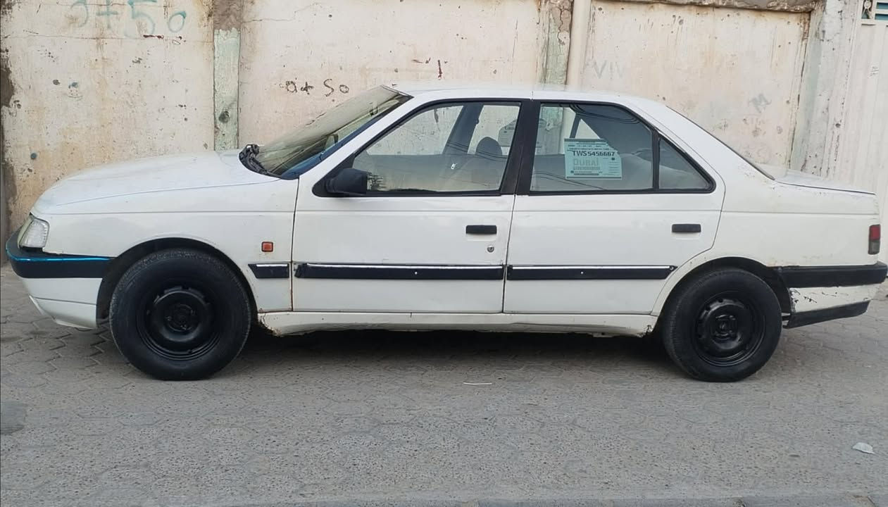 بيجو روئ موديل 2009  مكينته بيه خيط بخار   السعر 18 وبيه مجال مكاني نجف ***********
