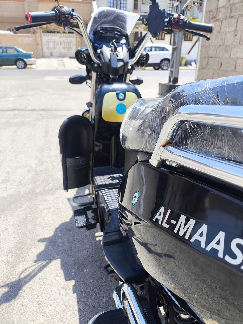 للبيع هارلي الماسه
موديل 24 
5باتري بطاريات جدد
نضام سويج +بصمه تشغيل عن بعد
بصمتين وسويجين 
ماطور نظيف
كهربائيات كلها شغاله 
نشرات جانبيه 

أي نقص مابيه نضافه فول 
واين متريد افحص 
دبل اشاره/نضام ار رجوع للخلف 
4سرع+مثبت سرعه
دبل اشاره /يمين يسار 
سعر 450وبي مجال
***********
+9647827587898
