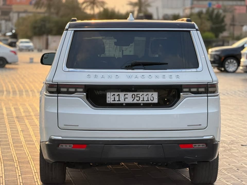 *للبيع جيب واكنير 2022 وارد امريكي*
*الموديل:* Jeep Wagoneer Series IIl 2022
*المحرك:* 5.7L V8 HEMI بقوة 392 حصان - 8 سلندر
*الممشى:* [39 الف ميل ]
*الحادث:* سرقة - مبدل سيت كامل نفس اللون بدون صبغ
*الايرباك:* سليم 100% ولا ايرباك طاك
*الرقم:* بغداد

*المواصفات:*
- دفع رباعي 4x4 + 8 نمر اوتو
- بانوراما + جنطة كهرباء + بصمة
- كشنات جلد 8 راكب تدفئة وتبريد
- شاشة كبيرة 10.1 + شاشة عداد 10.2
- كاميرا 360 + رادار + نقطة عمياء
- حساسات امامية خلفية + اوتو بريك
- ويل 20 كروم + لايت زنون LED
- تبريد 3 قطع + شاحن وايرلس
- تشغيل عن بعد + فتح جنطة بالرجل

*حالة السيارة:* سيارة جديدة كلش، السيت المبدل وكالة نفس اللون، لا قص ولا صبغ ولا ايرباك، جاهزة تحويل مباشر.

*السعر: اتصال*
*للاستفسار: 
***********
***********
مكاني بغداد حي الجامعه
