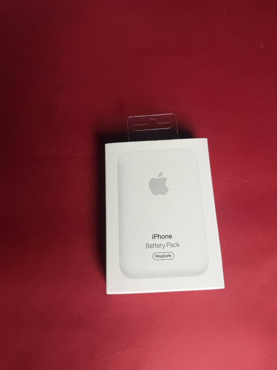 مع MagSafe Battery Pack راح تبقى مشحون وين ما تروح. تصميم أنيق وخفيف يلتصق بالموبايل مغناطيسياً بكل ثبات ويمنحك طاقة إضافية وقت ما تحتاجها  باور بأنك 🔥✅️ 
للطلب والاستفسار: واتساب *********** ✨️ 
السعر  14,000 دينار عراقي
