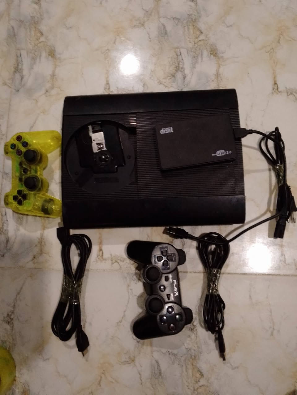بلي 3 سوبر سلم للبيع للتواصل واتساب ***********
بلي 3 سوبر سلم مهكر نظام HEN نظيف اي خلل ما بي يجي كامل الملحقات من جوستك عدد 2 و وايرات التشغيل و الشحن مع هارد خارجي نص تيرا مليان العاب مثل ما موضح ب الفيديو الجهاز نظيف مثل ما موضح ب الصور سعر الجهاز 150 الف للتواصل واتساب 
مكاني بغداد العبيدي ويوجد توصيل أي استفسار راسلني خاص
