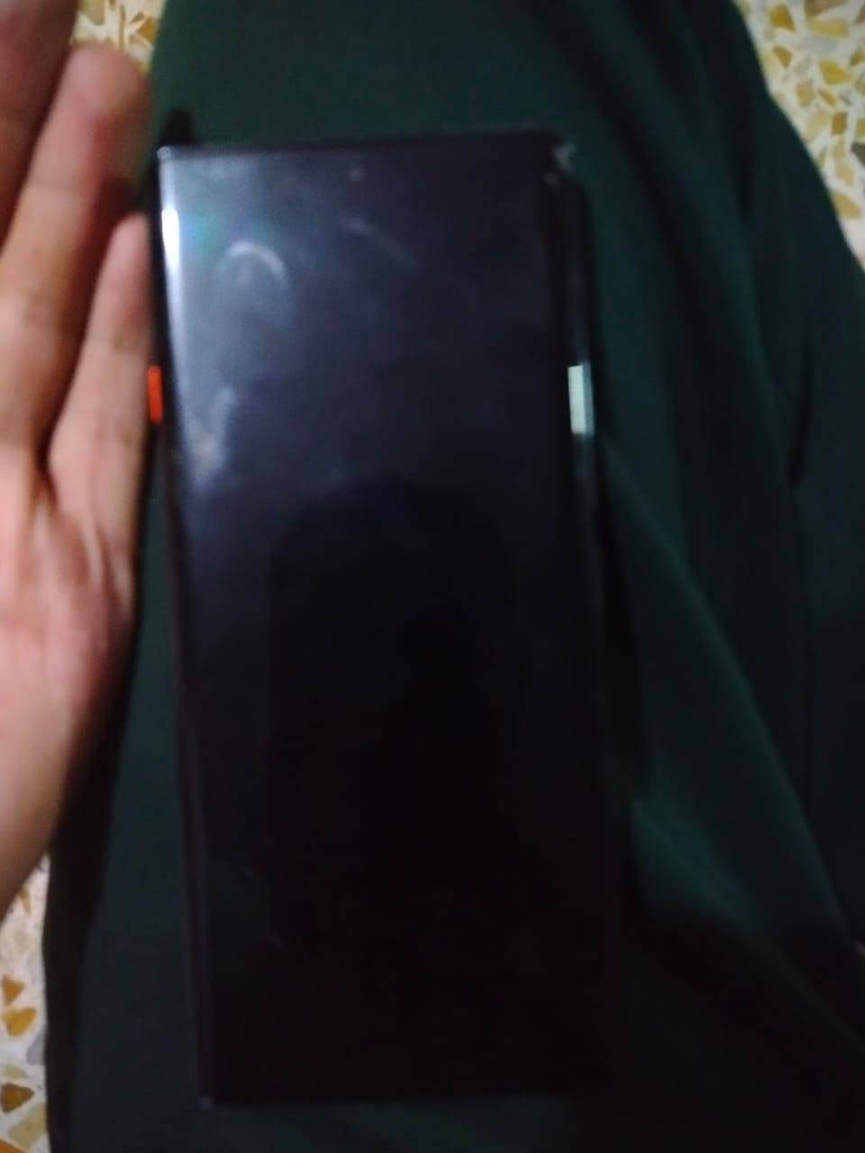 ادمن وافق @الجميع
السلام عليكم تكنو كامون 40 برو 5g للبيع 
ذاكرة 256 رام 24 شاحنة 45 W ببجي 90 فريم فول الفول الجهاز كله نضيف فول شخط ما بي عدا هاي الضربه فوك بل لمس ما مأثرة على كلشي ابد السعر 295 وبي مجال شراي راسلني خاص او واتس ***********
